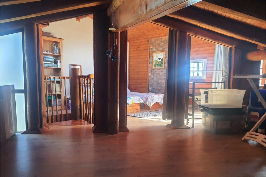 3 Bedroom Property for Sale in Boggomsbaai Western Cape